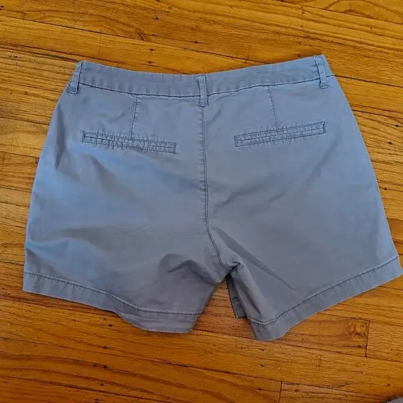 Old Navy Women's Gray Casual Chino Style "Everyday Shorts" Shorts Size 6 - Picture 2 of 11